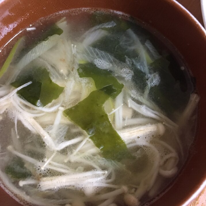 ネギを炒めた中華スープ